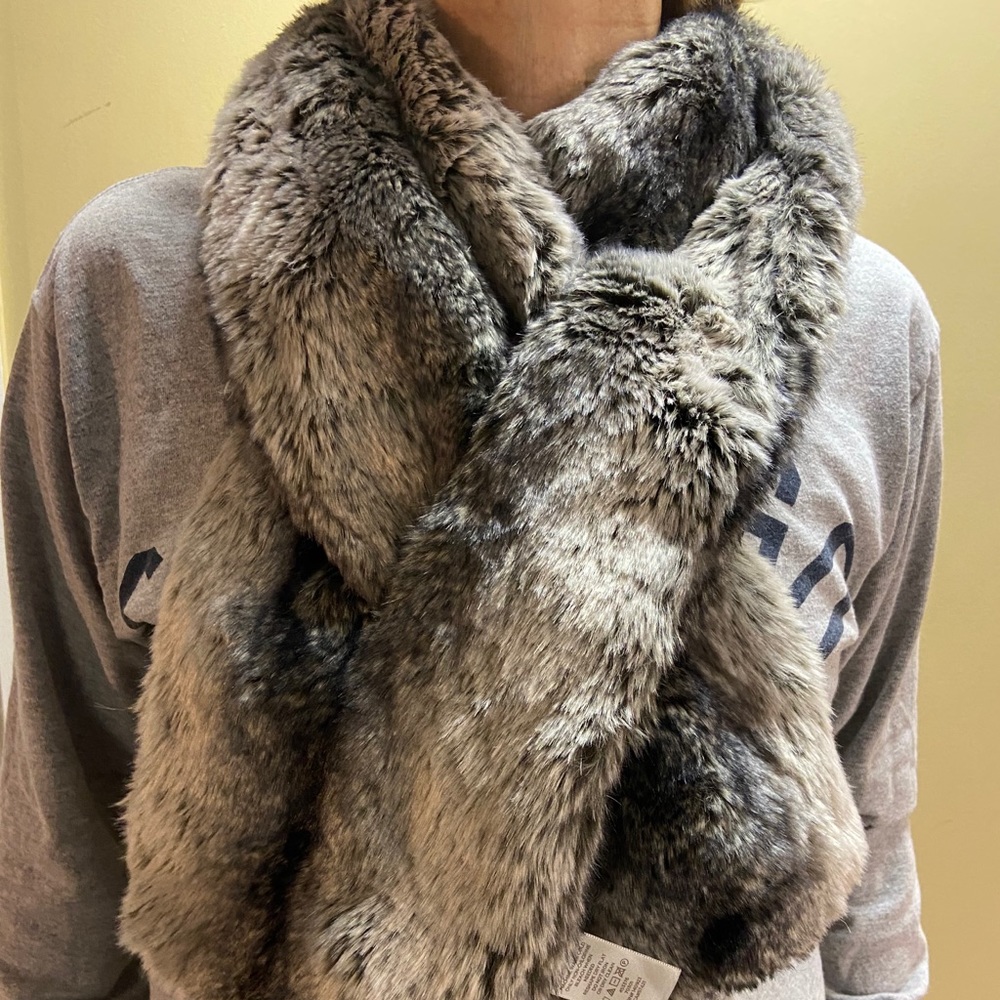 Faux fur scarf.